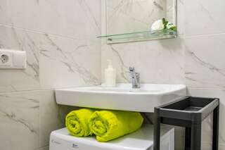 Апарт-отель Первый Лиговский Санкт-Петербург Двухуровневый четырехместный номер-10